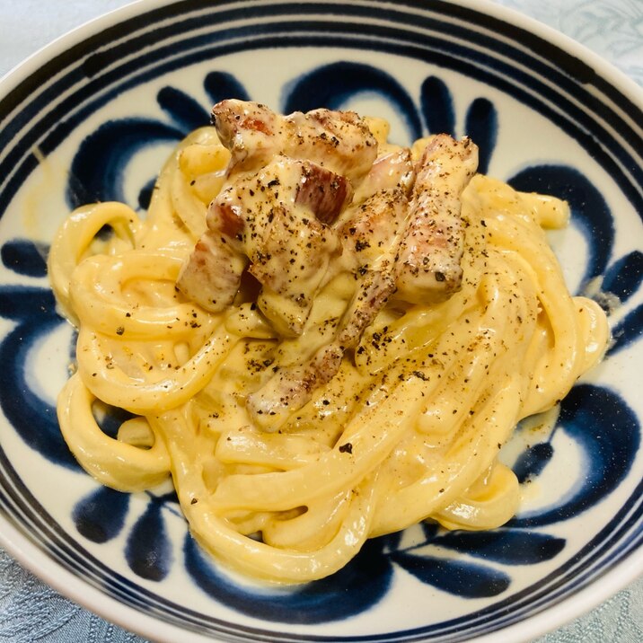 麺つゆで美味しい”カルボナーラうどん”